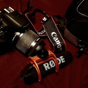 SOLD: NEW Canon T5I DSLR